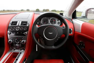 DB9